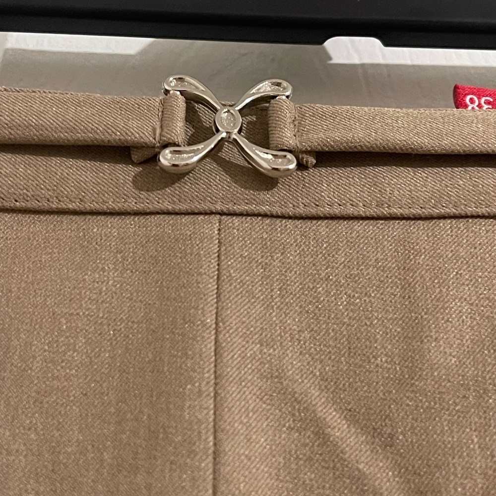 Elegant Tan pleated women’s skirt